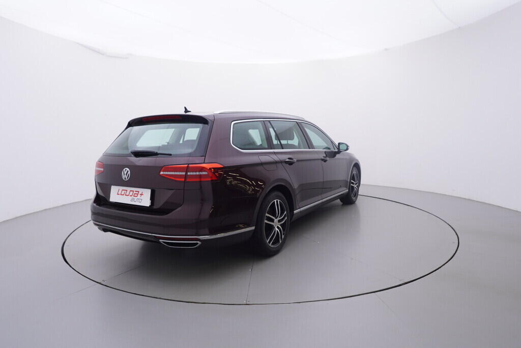 OV190V08855_14.webp_PASSAT VARIANT Highline 2.0 TDI 140 kW automat