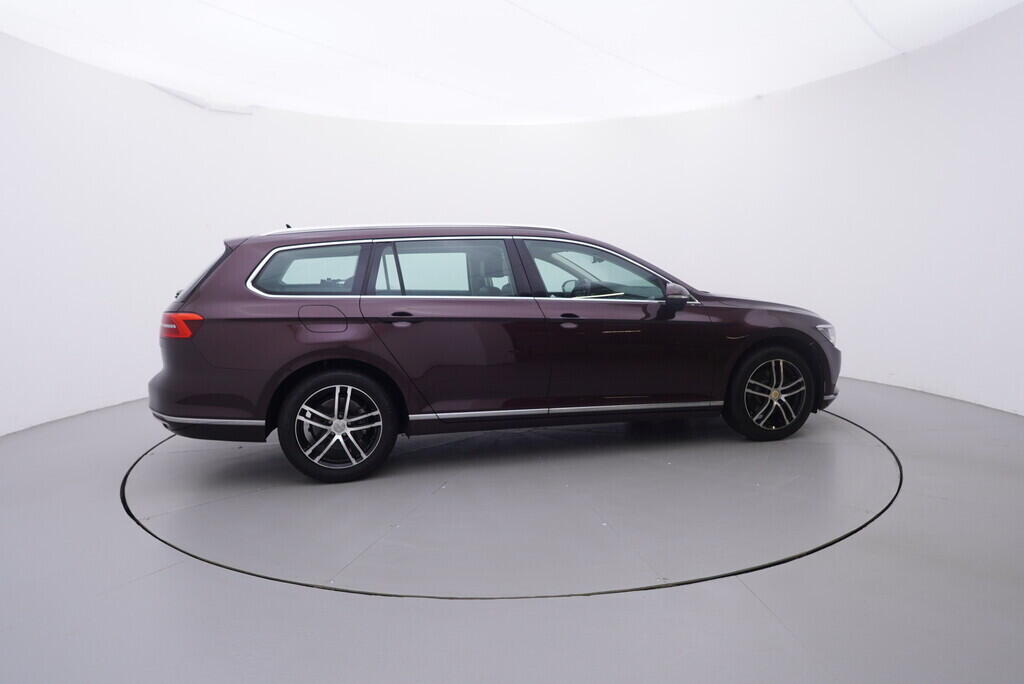 OV190V08855_15.webp_PASSAT VARIANT Highline 2.0 TDI 140 kW automat