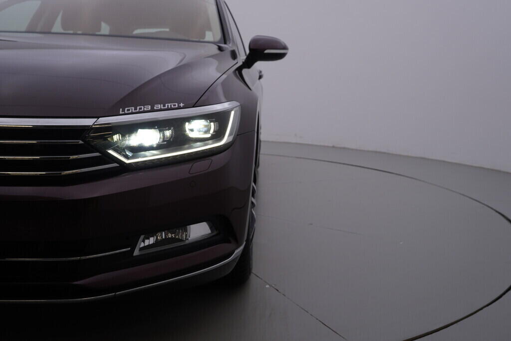 OV190V08855_43.webp_PASSAT VARIANT Highline 2.0 TDI 140 kW automat