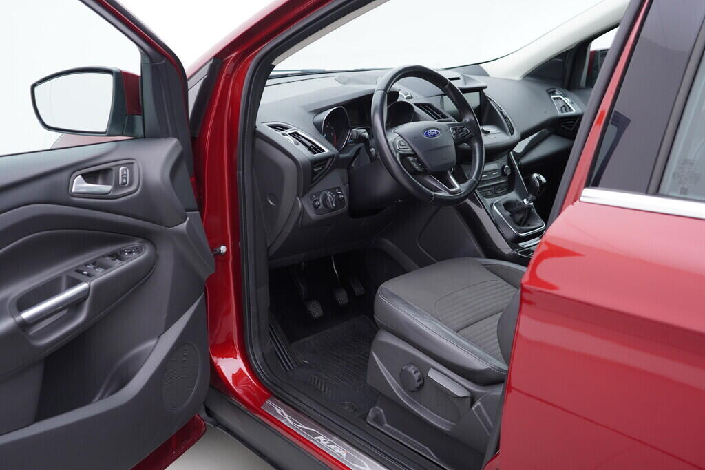 OV190V08858_18.webp_KUGA  2.0  110 kW manuál