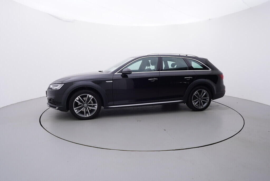 OV190V08860_11.webp_A4 ALLROAD QUATTRO  2.0  140 kW automat