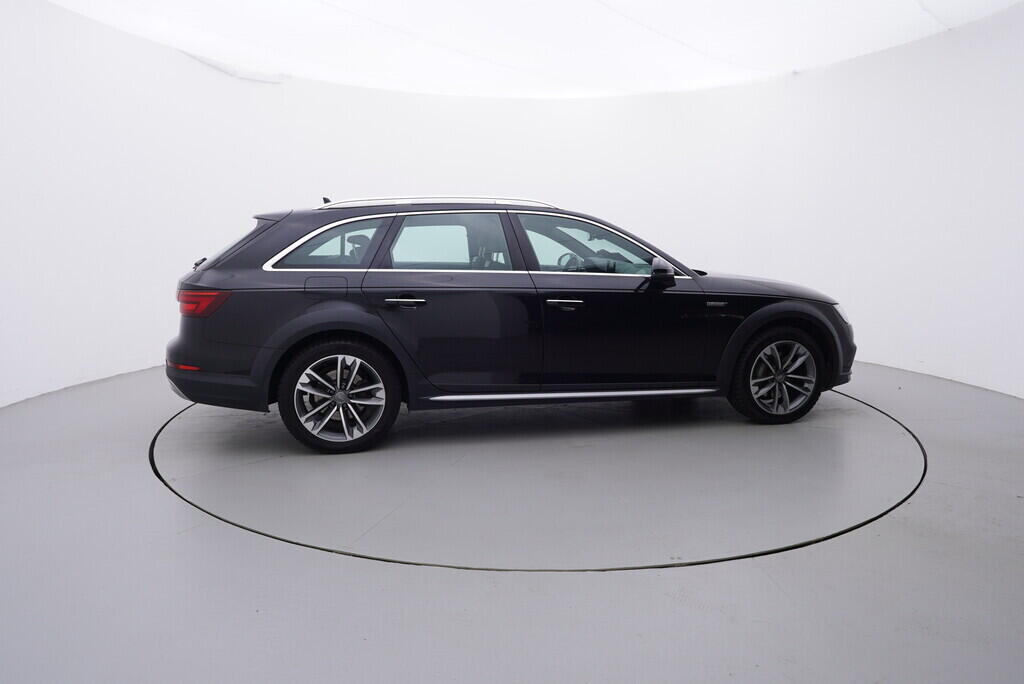 OV190V08860_15.webp_A4 ALLROAD QUATTRO  2.0  140 kW automat