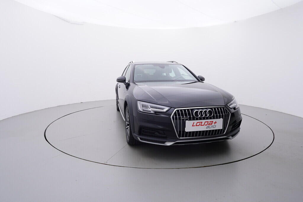 OV190V08860_17.webp_A4 ALLROAD QUATTRO  2.0  140 kW automat