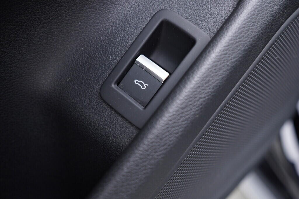 OV190V08860_21.webp_A4 ALLROAD QUATTRO  2.0  140 kW automat