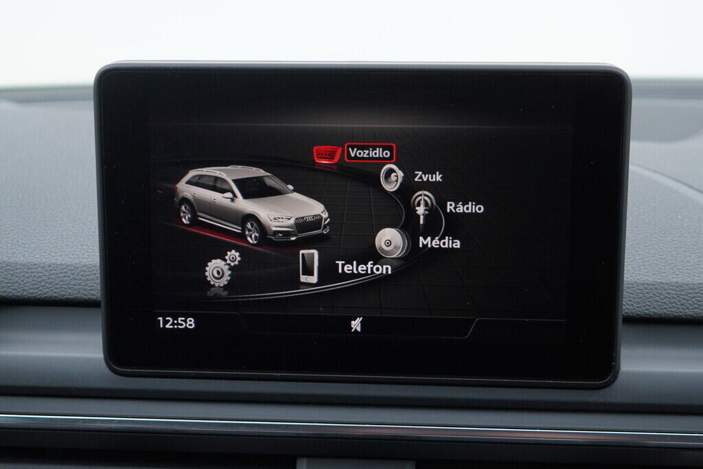 OV190V08860_30.webp_A4 ALLROAD QUATTRO  2.0  140 kW automat