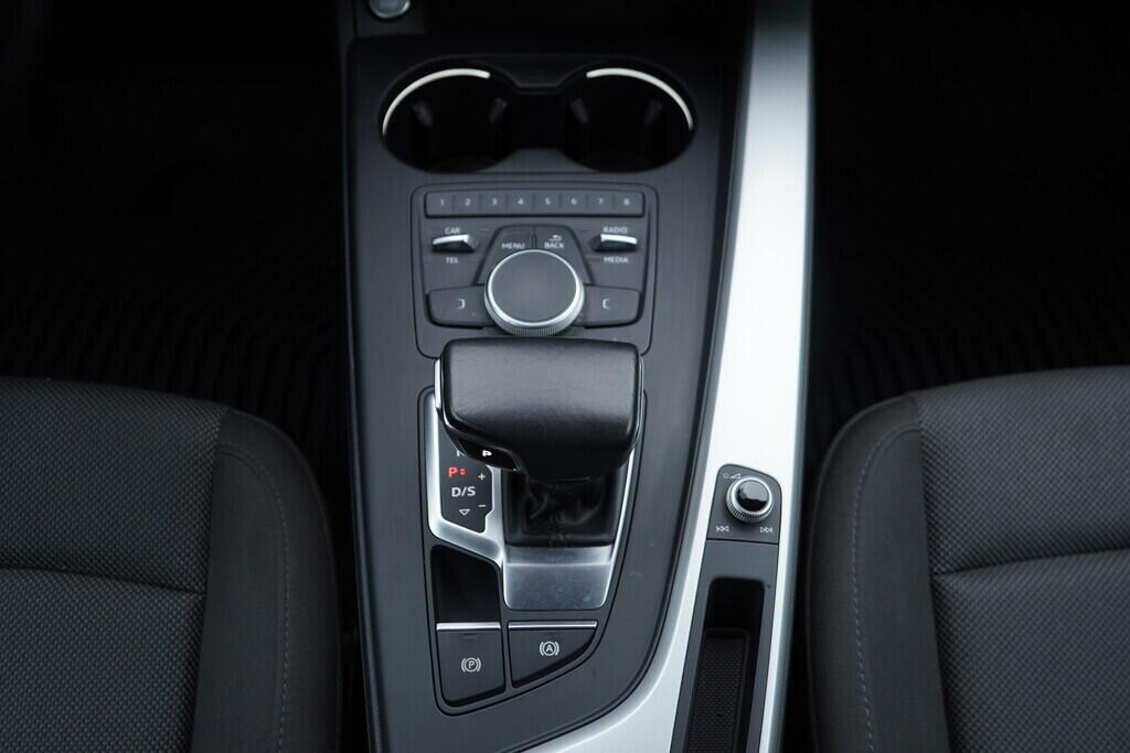 OV190V08860_34.webp_A4 ALLROAD QUATTRO  2.0  140 kW automat