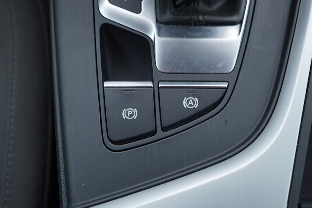 OV190V08860_35.webp_A4 ALLROAD QUATTRO  2.0  140 kW automat