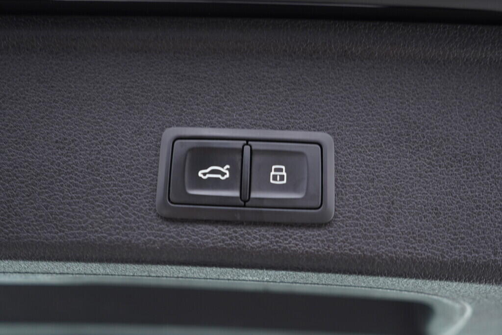 OV190V08860_39.webp_A4 ALLROAD QUATTRO  2.0  140 kW automat