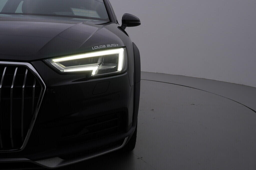 OV190V08860_45.webp_A4 ALLROAD QUATTRO  2.0  140 kW automat