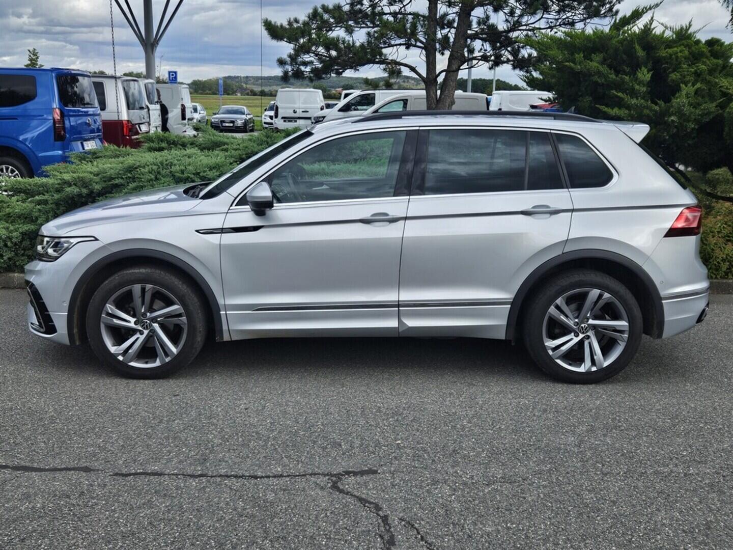 OV190V08861_12.webp_TIGUAN R-LINE  2.0 TDI 110 kW automat