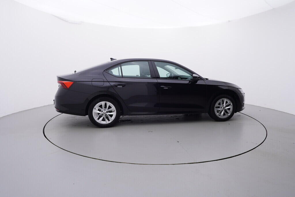 OV190V08864_15.webp_OCTAVIA Selection 1.5 TSI 110 kW manuál, DPH