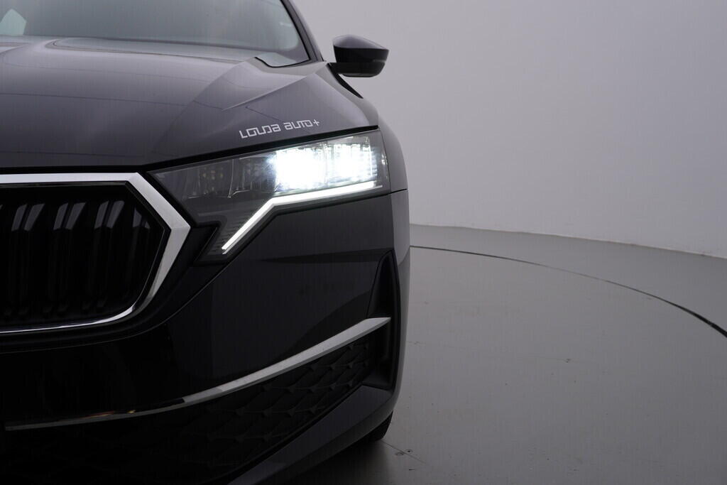 OV190V08864_41.webp_OCTAVIA Selection 1.5 TSI 110 kW manuál, DPH