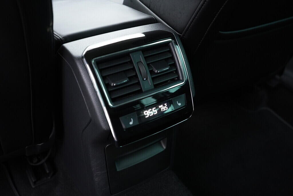 OV190V08867_41.webp_SUPERB  1.4 TSI 160 kW automat, DPH
