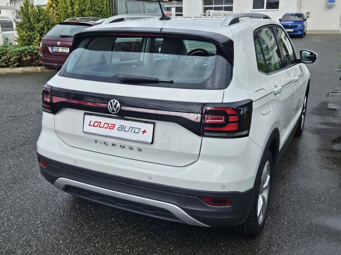 OV190V08870_11.webp_T-CROSS STYLE 1.0 TSI 85 kW manuál