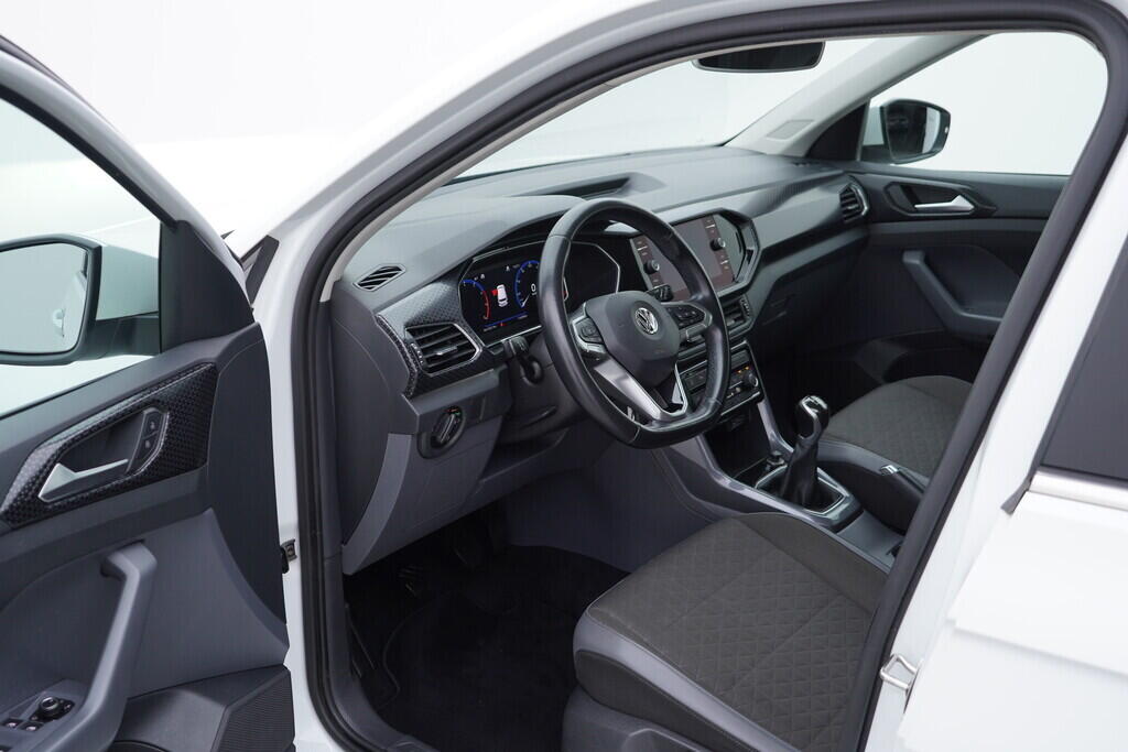 OV190V08870_18.webp_T-CROSS STYLE 1.0 TSI 85 kW manuál