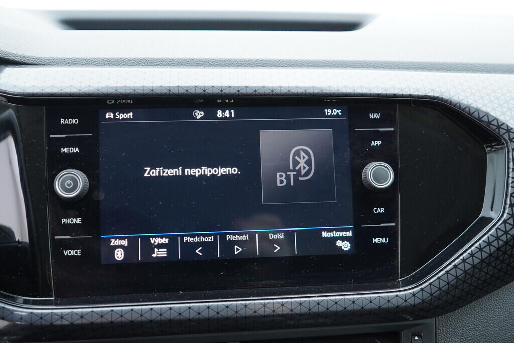 OV190V08870_28.webp_T-CROSS STYLE 1.0 TSI 85 kW manuál