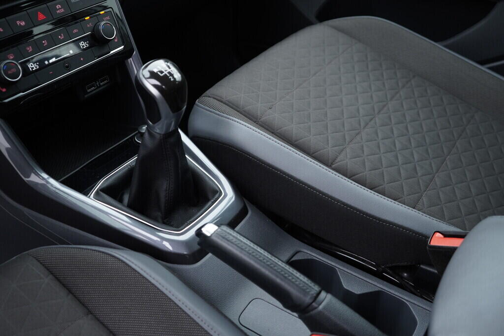 OV190V08870_31.webp_T-CROSS STYLE 1.0 TSI 85 kW manuál