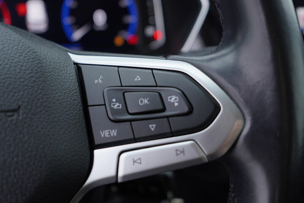 OV190V08870_33.webp_T-CROSS STYLE 1.0 TSI 85 kW manuál