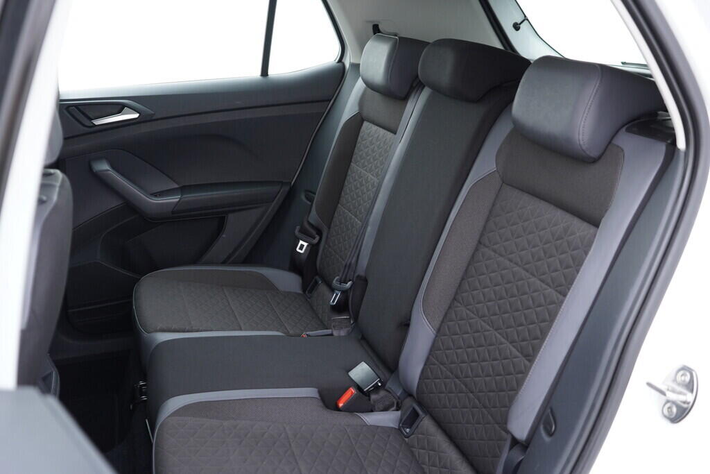 OV190V08870_37.webp_T-CROSS STYLE 1.0 TSI 85 kW manuál