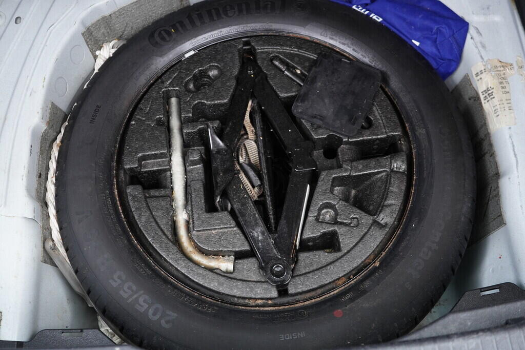 OV190V08870_39.webp_T-CROSS STYLE 1.0 TSI 85 kW manuál