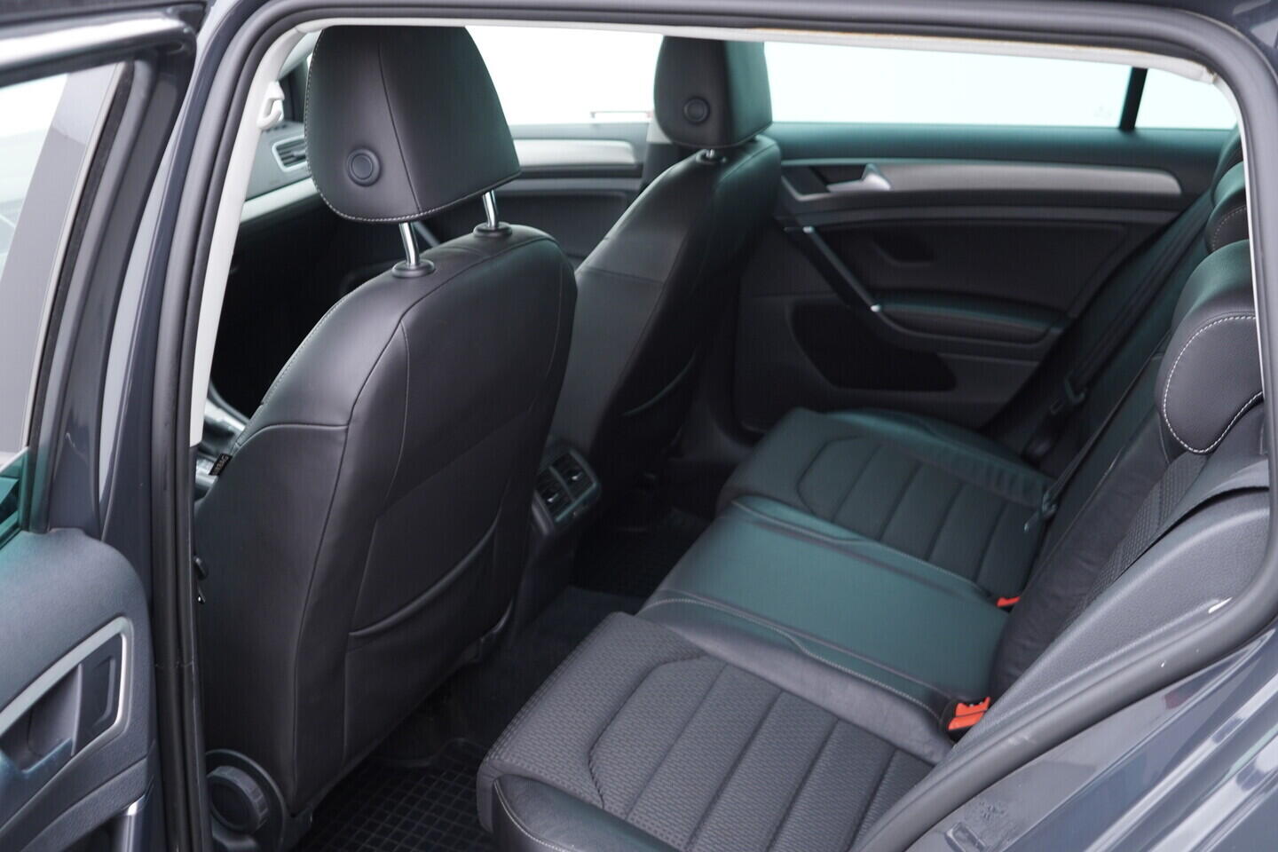 OV190V08871_39.webp_GOLF Comfortline 1.4 TFSI 92 kW automat