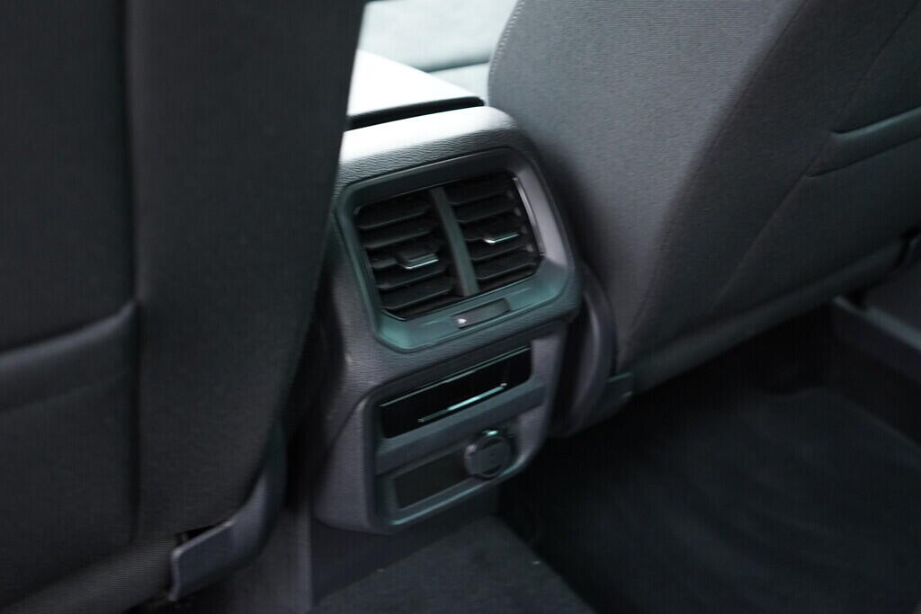 OV190V08872_36.webp_TIGUAN LIFE 1.5 TSI 110 kW manuál, DPH