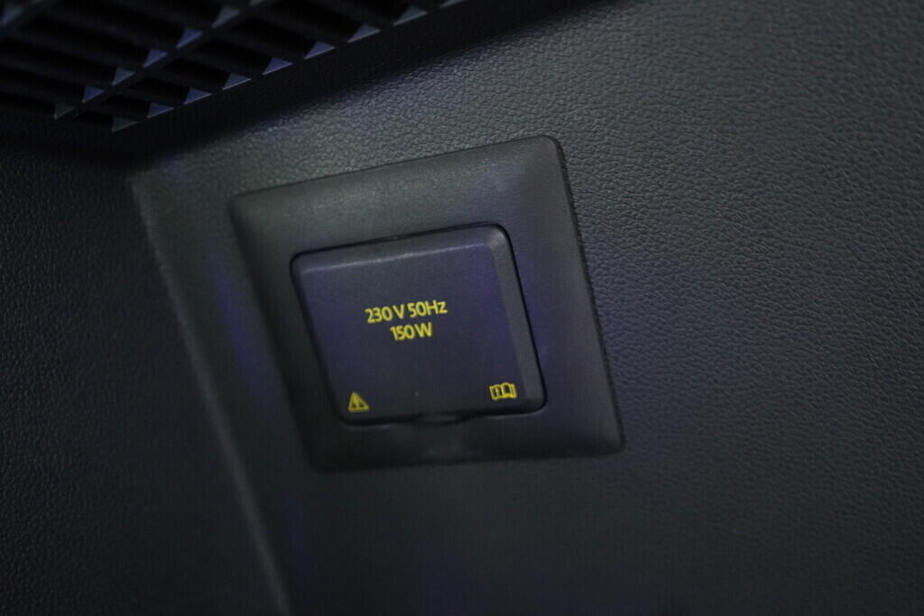 OV190V08872_40.webp_TIGUAN LIFE 1.5 TSI 110 kW manuál, DPH