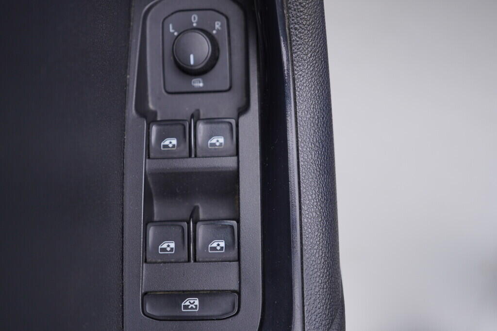 OV190V08873_20.webp_KAROQ Active 2.0 TDI 85 kW manuál