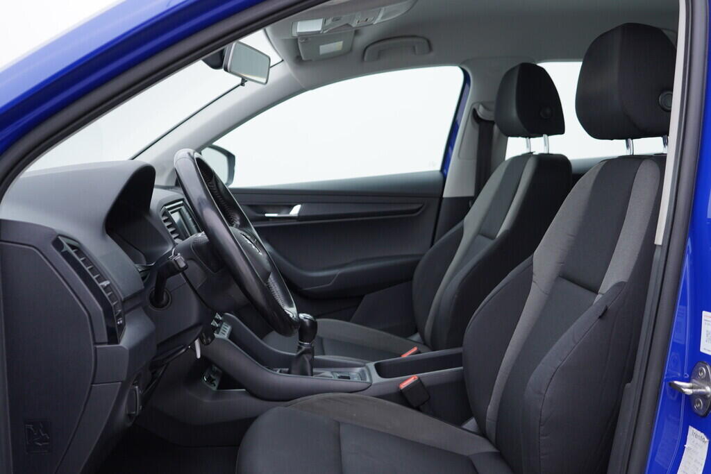 OV190V08873_22.webp_KAROQ Active 2.0 TDI 85 kW manuál