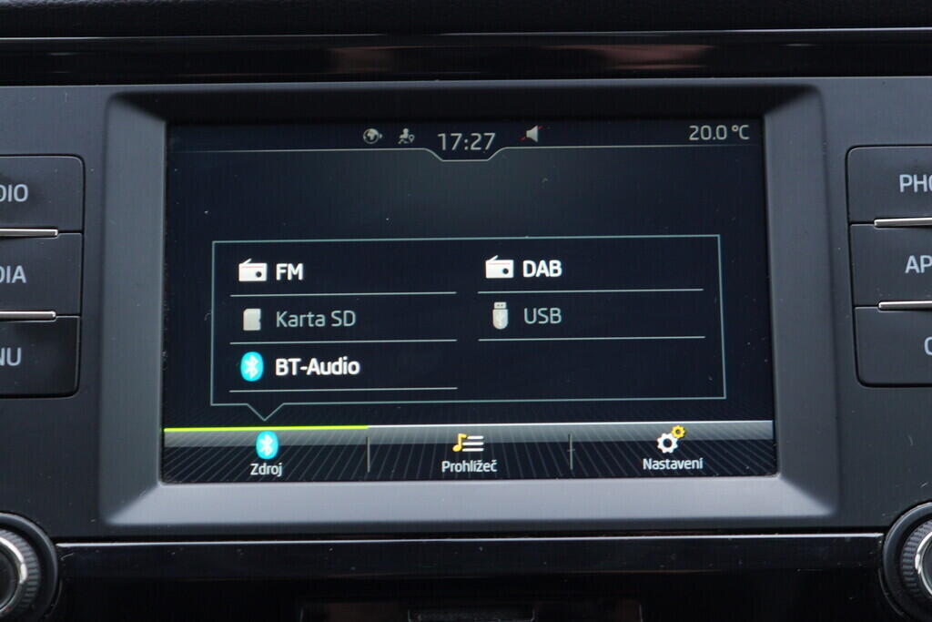 OV190V08873_29.webp_KAROQ Active 2.0 TDI 85 kW manuál