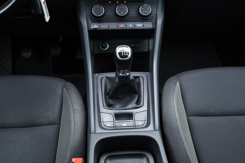 OV190V08873_31.webp_KAROQ Active 2.0 TDI 85 kW manuál