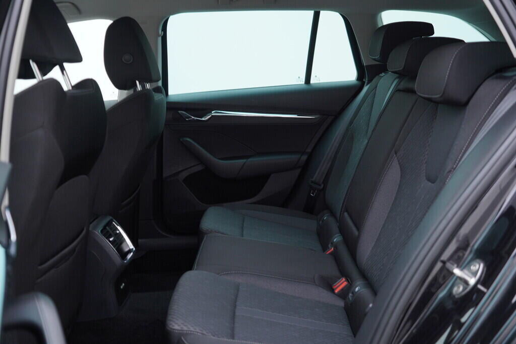 OV190V08877_38.webp_OCTAVIA Style 1.4 TSI 110 kW automat, DPH