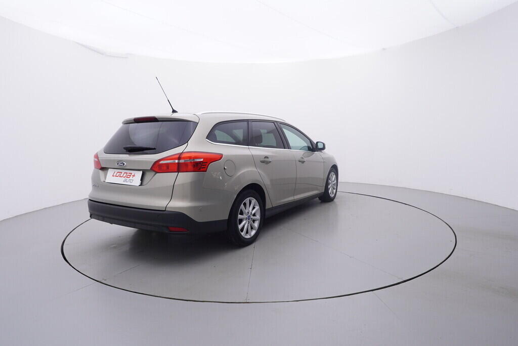 OV190V08886_14.webp_FOCUS Titanium 1.5  88 kW manuál