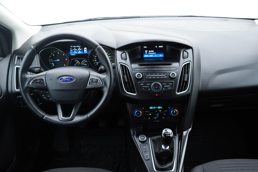 OV190V08886_26.webp_FOCUS Titanium 1.5  88 kW manuál