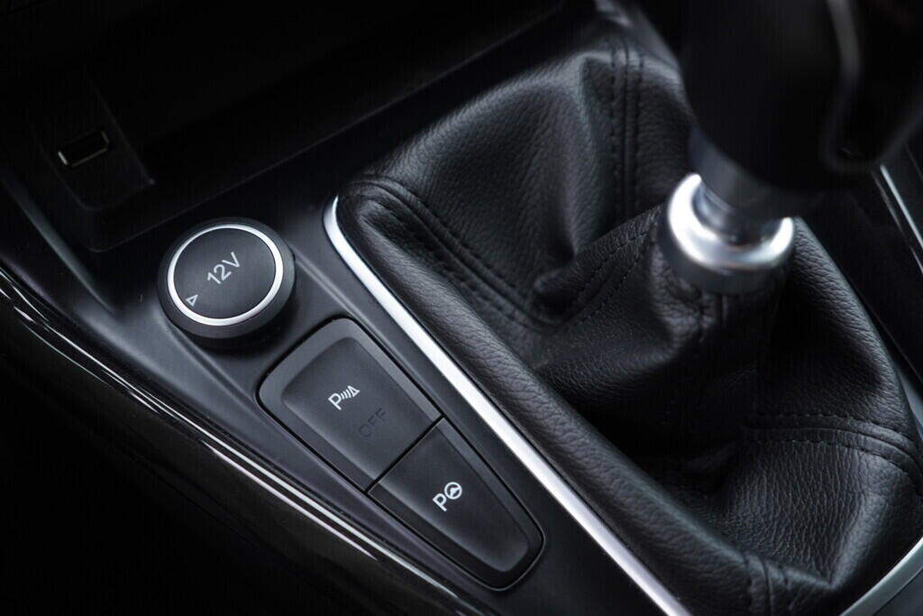 OV190V08886_33.webp_FOCUS Titanium 1.5  88 kW manuál