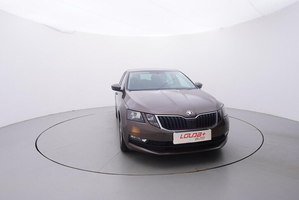 OV190V08887_17.webp_OCTAVIA Ambition Plus 1.0 TSI 85 kW manuál, DPH