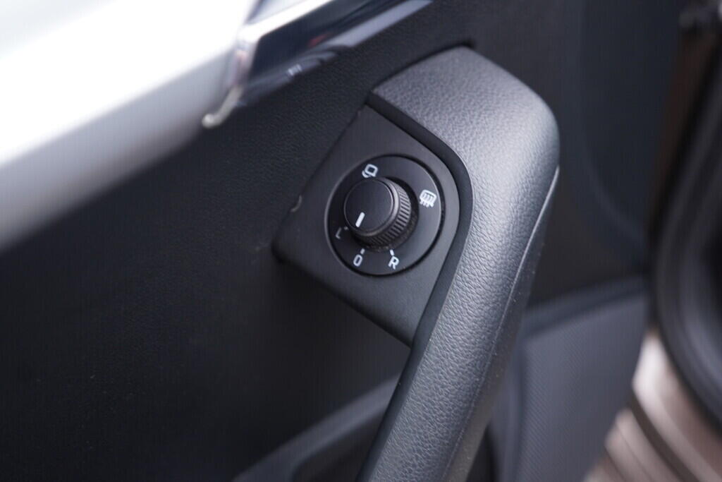 OV190V08887_21.webp_OCTAVIA Ambition Plus 1.0 TSI 85 kW manuál, DPH