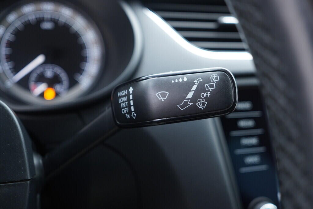 OV190V08887_25.webp_OCTAVIA Ambition Plus 1.0 TSI 85 kW manuál, DPH