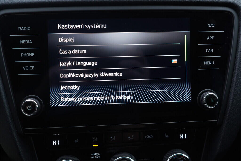 OV190V08887_34.webp_OCTAVIA Ambition Plus 1.0 TSI 85 kW manuál, DPH