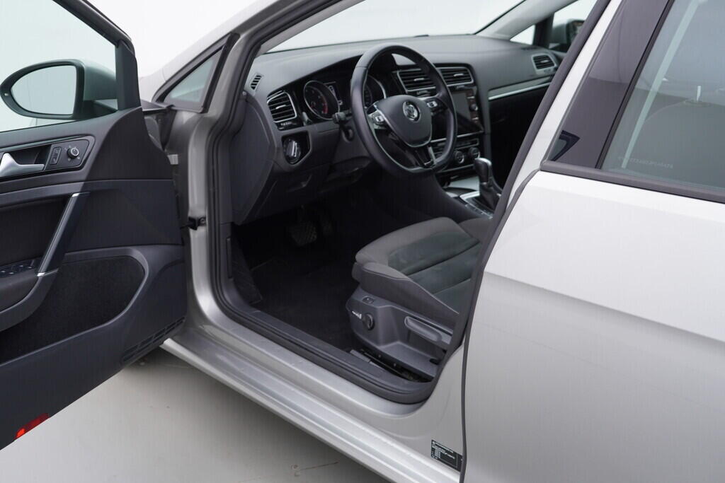OV190V08900_18.webp_GOLF HIGHLINE 1.5 TSI 110 kW manuál, DPH