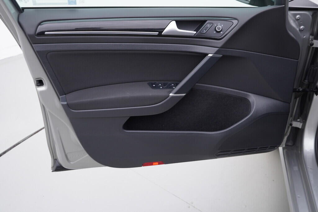 OV190V08900_19.webp_GOLF HIGHLINE 1.5 TSI 110 kW manuál, DPH