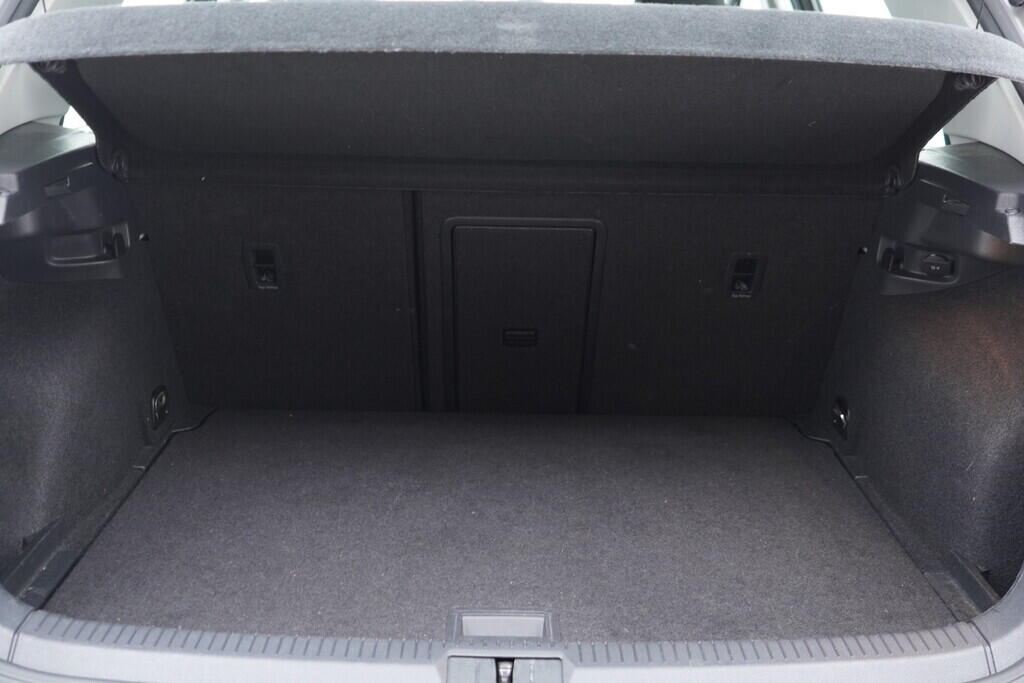 OV190V08900_38.webp_GOLF HIGHLINE 1.5 TSI 110 kW manuál, DPH
