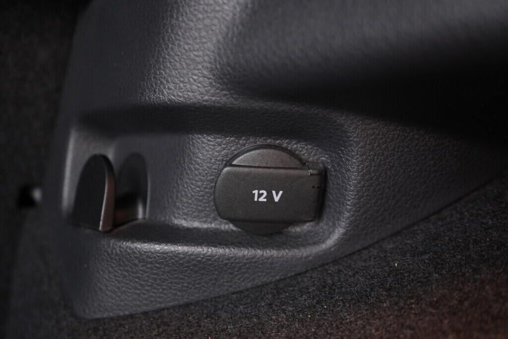 OV190V08900_39.webp_GOLF HIGHLINE 1.5 TSI 110 kW manuál, DPH