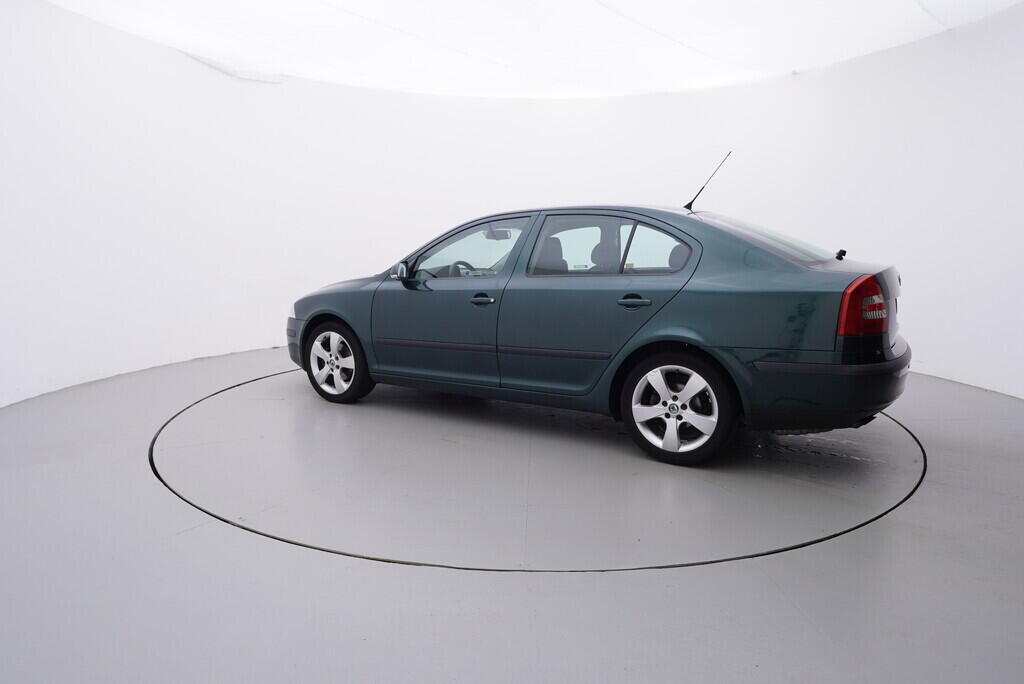 OV190V08901_12.webp_OCTAVIA Elegance 2.0 FSI 110 kW manuál