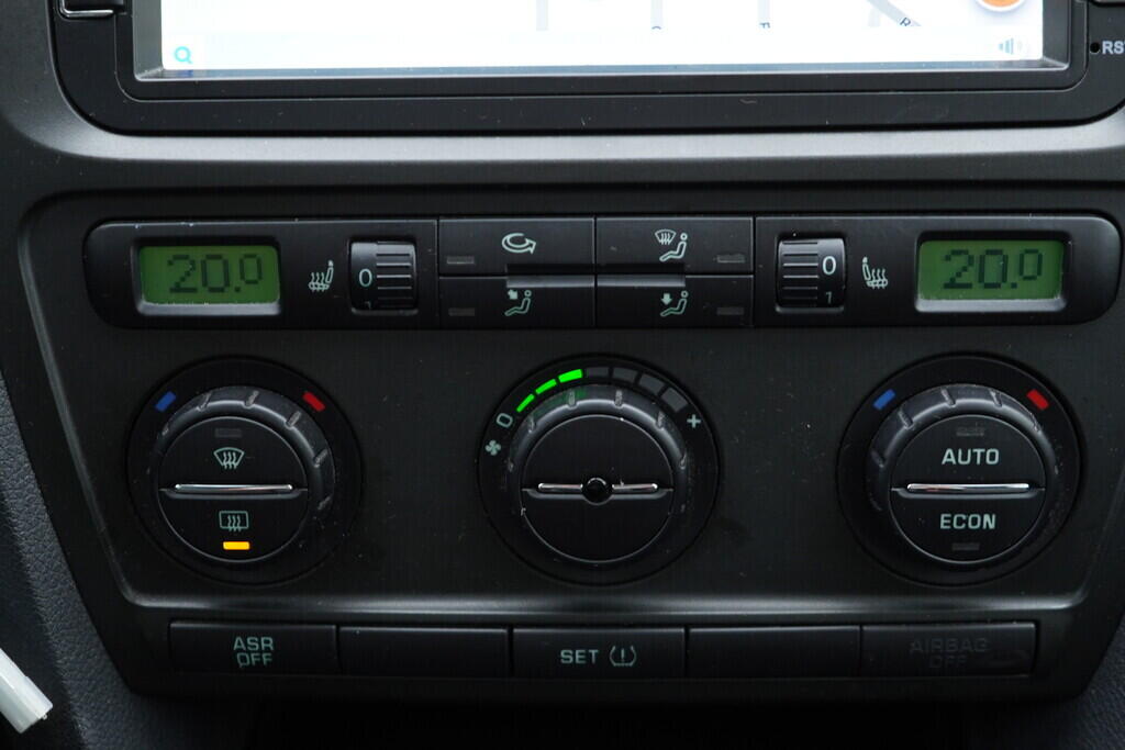 OV190V08901_31.webp_OCTAVIA Elegance 2.0 FSI 110 kW manuál