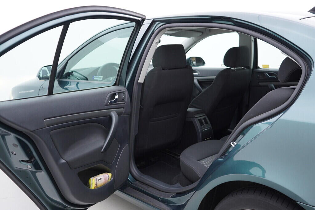 OV190V08901_33.webp_OCTAVIA Elegance 2.0 FSI 110 kW manuál
