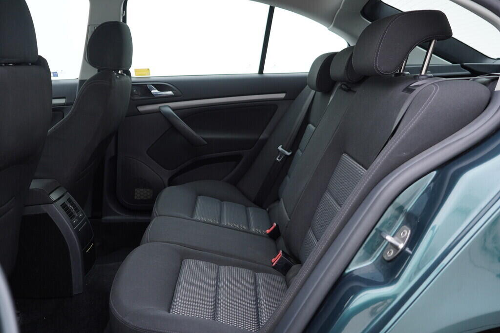 OV190V08901_35.webp_OCTAVIA Elegance 2.0 FSI 110 kW manuál