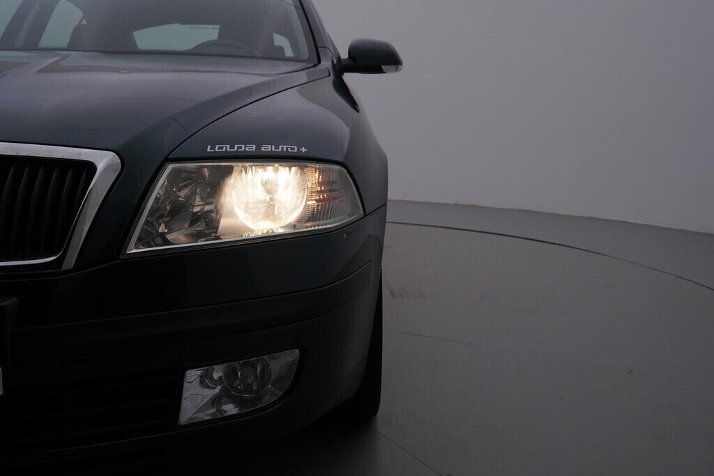 OV190V08901_39.webp_OCTAVIA Elegance 2.0 FSI 110 kW manuál