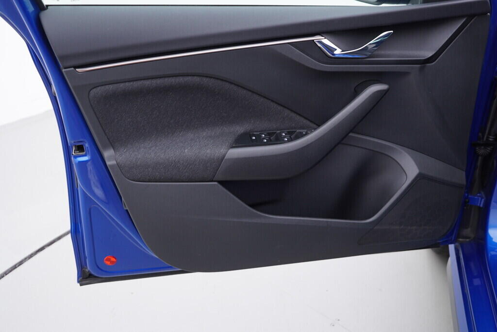 OV190V08904_19.webp_KAMIQ Top Selection 1.0 TSI 85 kW automat, DPH