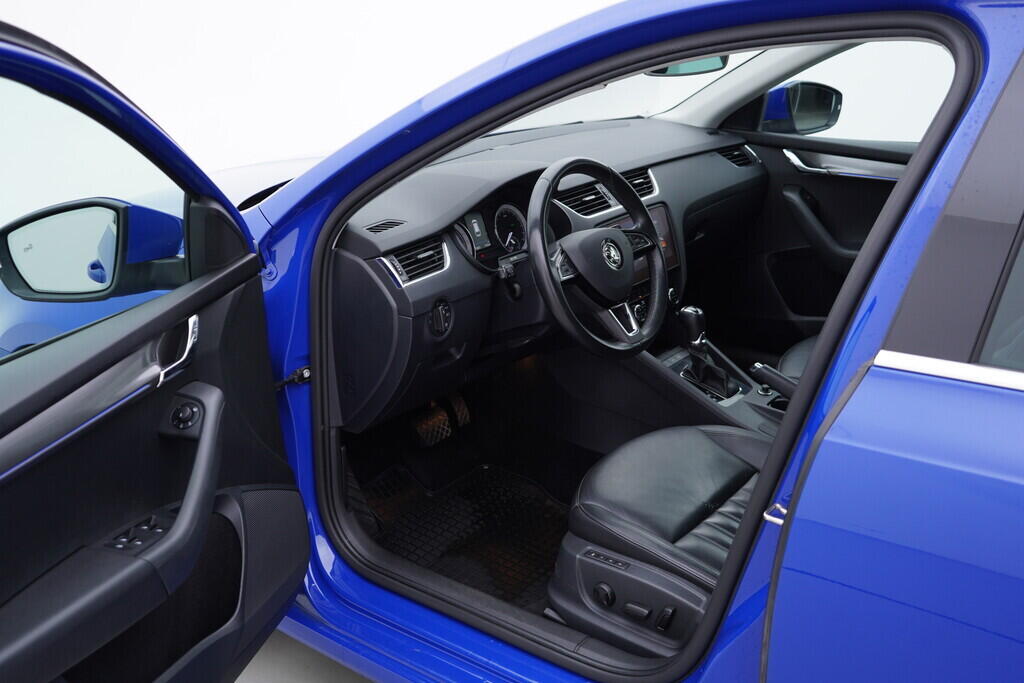 OV190V08909_18.webp_OCTAVIA Exclusive 1.6 TDI 85 kW automat